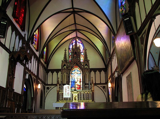 Suasana di dalam Gereja Oura Nagasaki