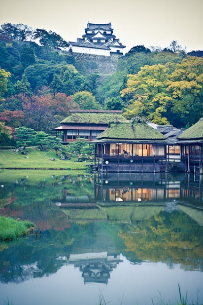 Taman Genkyuen dan Kastil Hikone