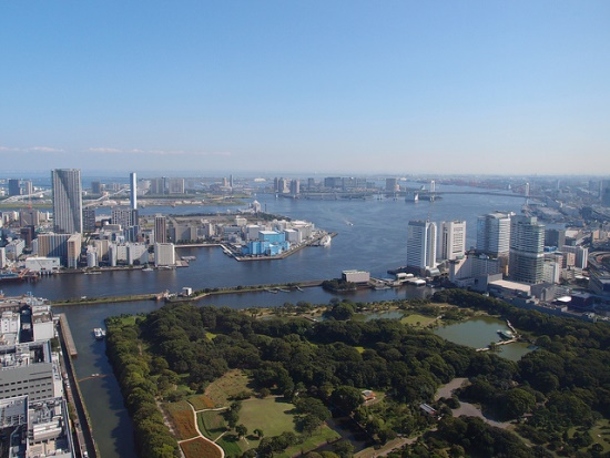 Taman Hama Rikyu dari Shimbashi Shiodome