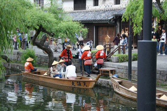 Tempat naik kapal di Kanal Kurashiki Okayama