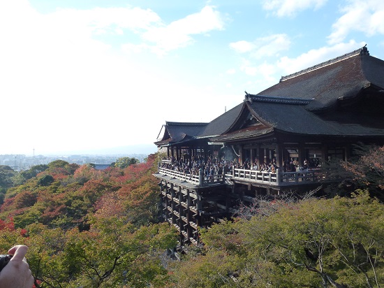 kuil kiyomizudera yang megah