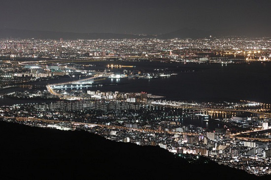 pemandangan malam gunung rokko